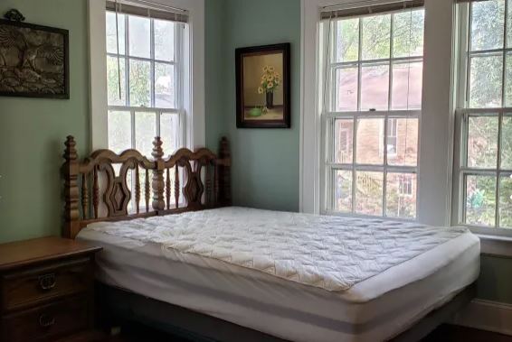 Dormitorio 2 - 444 Burlington Rd NE