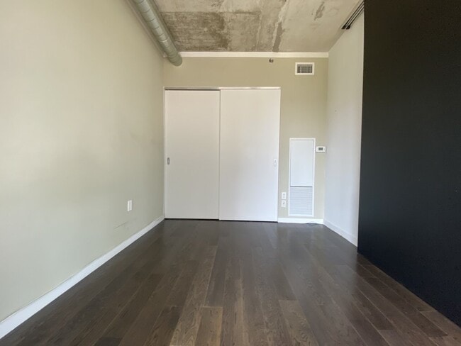 Building Photo - 51 Trolley Cres