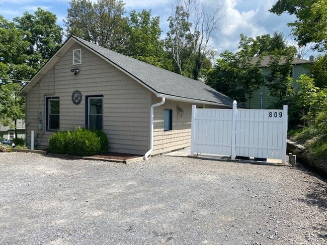 Foto del edificio - Student House, 6/1