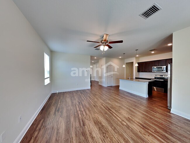Foto del edificio - 1050 Summer Stone Loop