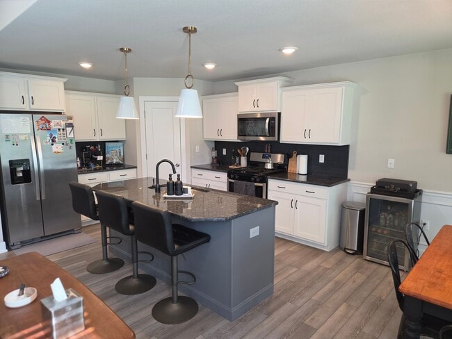 Foto del edificio - 3 bd, 2 ba house in E Columbia in great move-in shape, fenced, corner lot, w/d provided.