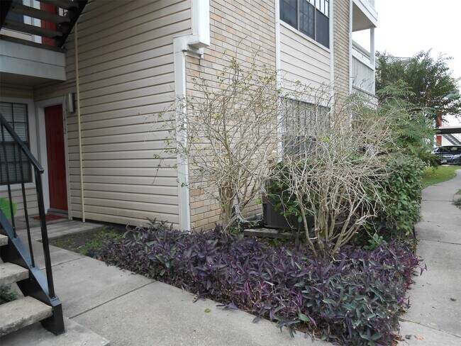 Foto del edificio - 2750 Holly Hall St