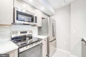 Building Photo - 2111 Wisconsin Ave NW