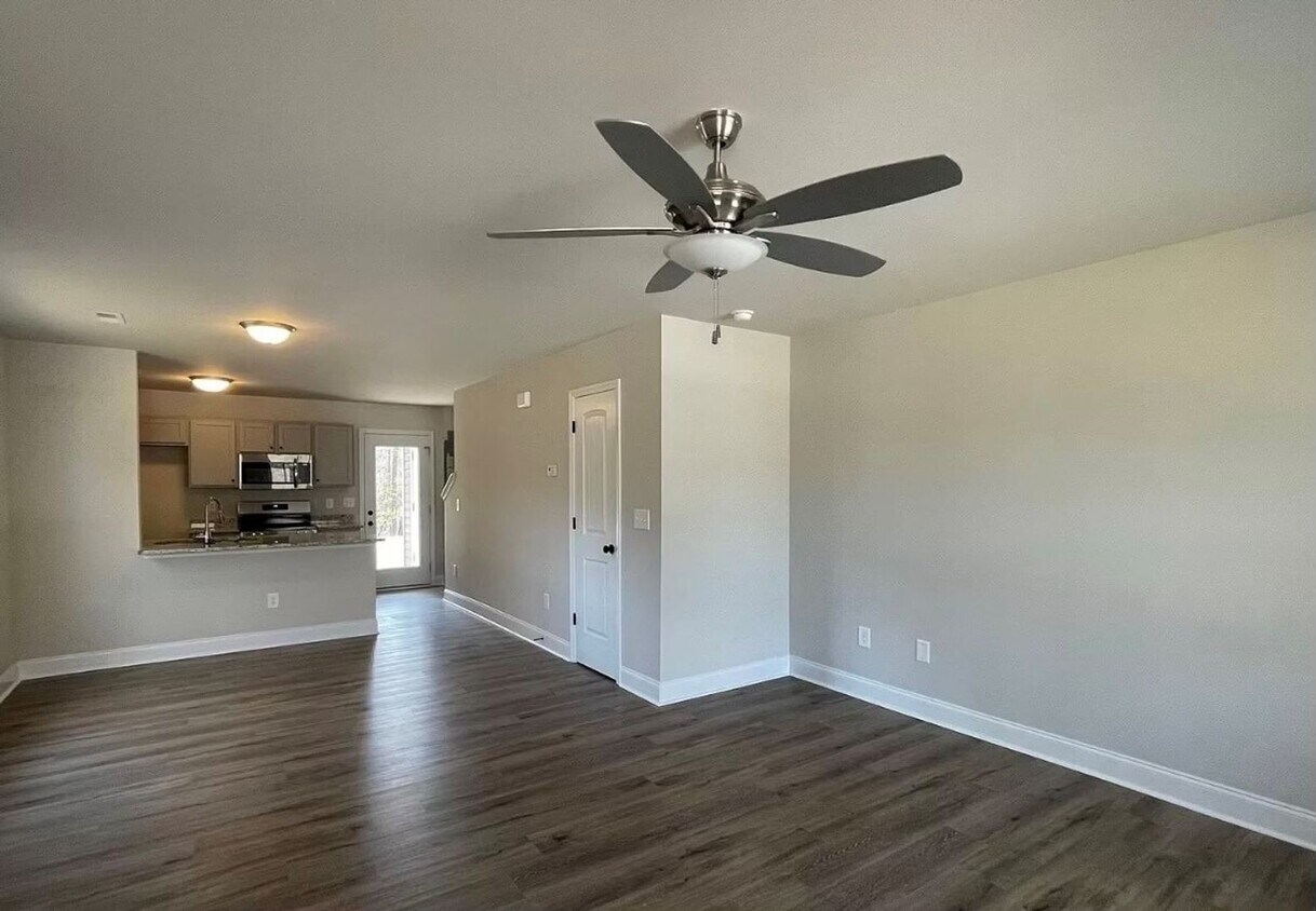 Foto del edificio - 152 S. Church