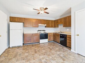 Building Photo - 1020 Rockway St