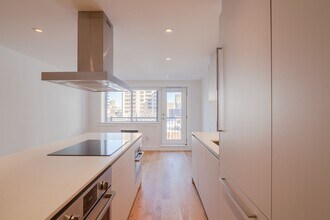 Building Photo - 3421 Rue Drummond