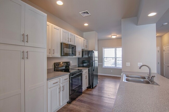 Foto del edificio - Wynchase II