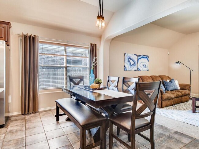 Building Photo - 3605 Juniper Hills St