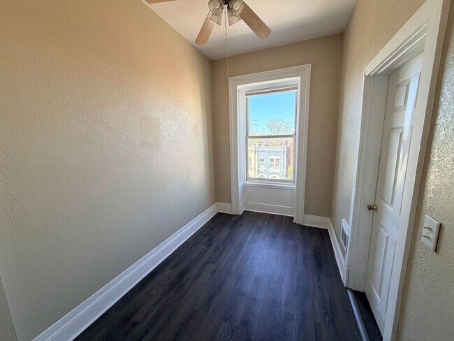 Foto del edificio - 2 Bed - 1 Bath Beautiful Apartment in Center Square, Albany.