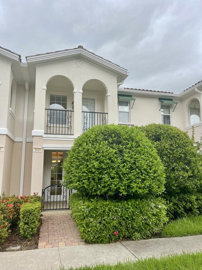 Building Photo - 1649 Napoli Dr W