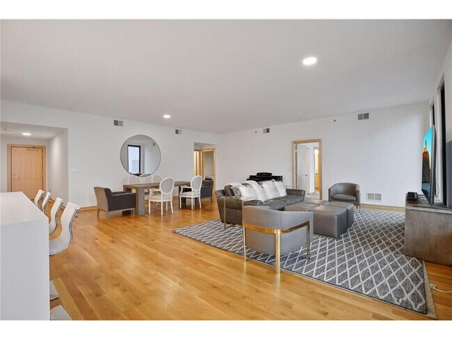 Foto del edificio - 1240 S 2nd St