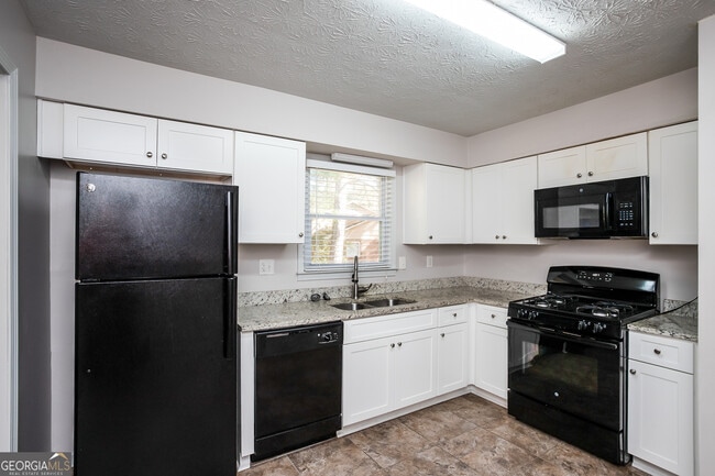 Foto del edificio - 537 Plainville Dr SW