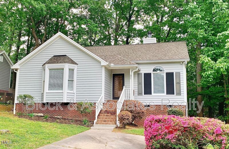 Primary Photo - 211 Beechtree Dr