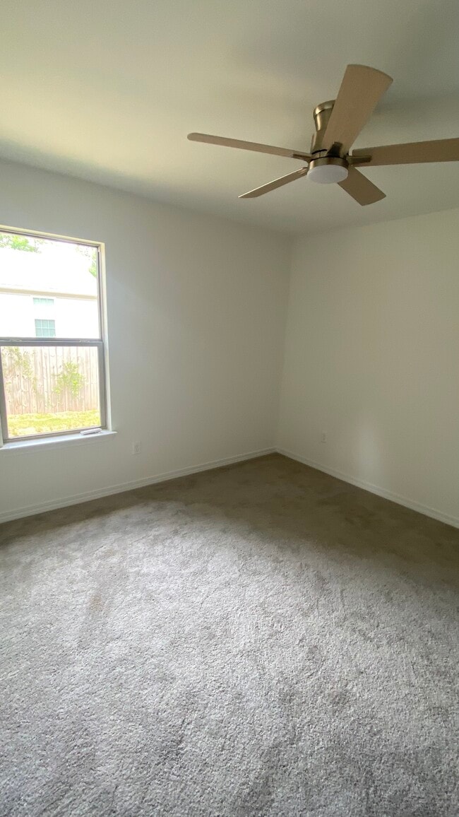 Building Photo - 6850 Boots Ln