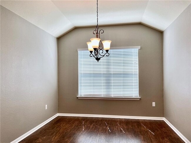 Building Photo - 115 Leona River Trl