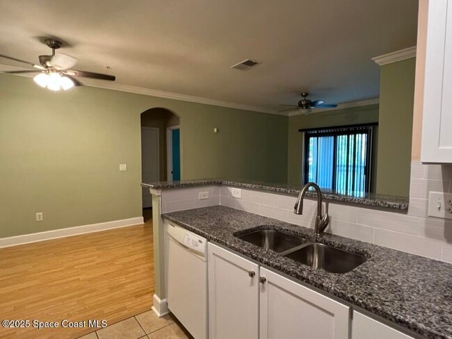 Building Photo - 6450 Borasco Dr