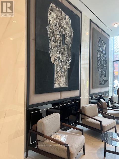 Photo du bâtiment - 8-2018 Wellesley St W