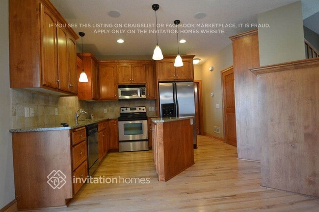 Building Photo - 3038 Walden Dr