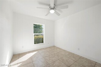 Building Photo - 4208 SW 7th Pl