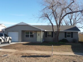 Building Photo - 404 SW 71st St