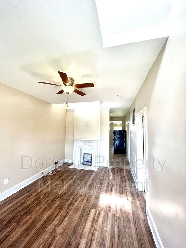 Foto del edificio - 318 Hunt Ave