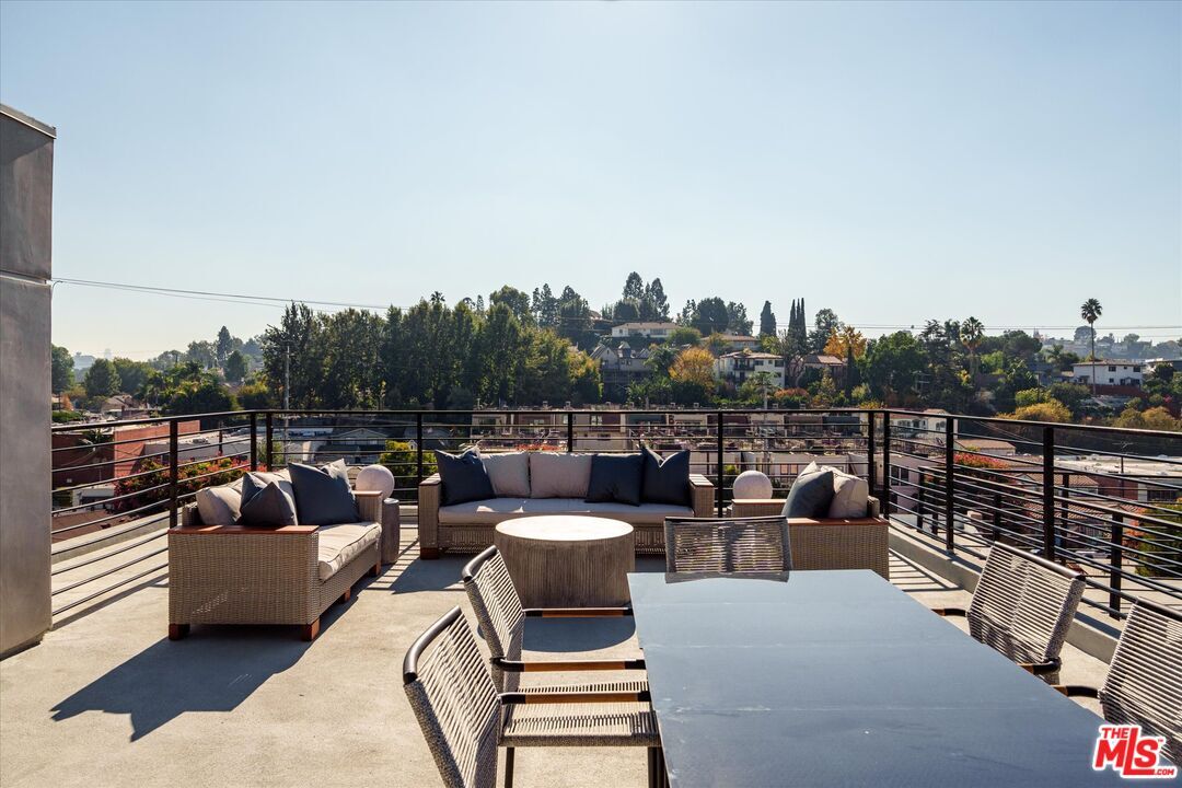 Foto principal - 2824 Avenel St