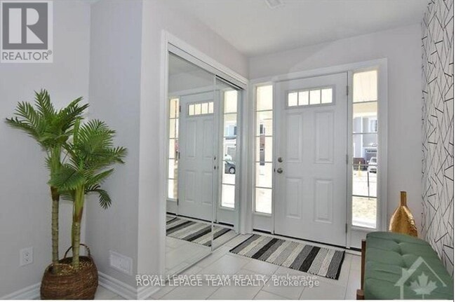 Photo du bâtiment - 707 Juneberry Ln