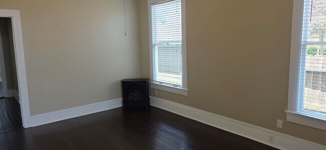 Building Photo - 4510 Avenue R 1/2