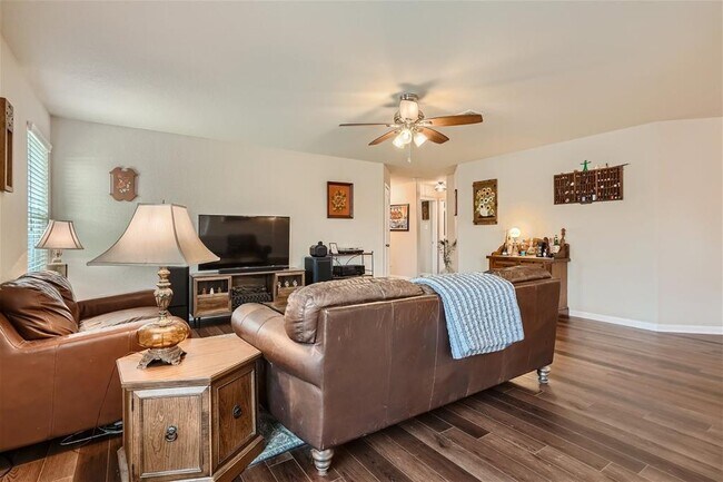 Building Photo - 2404 Night Sky Cove