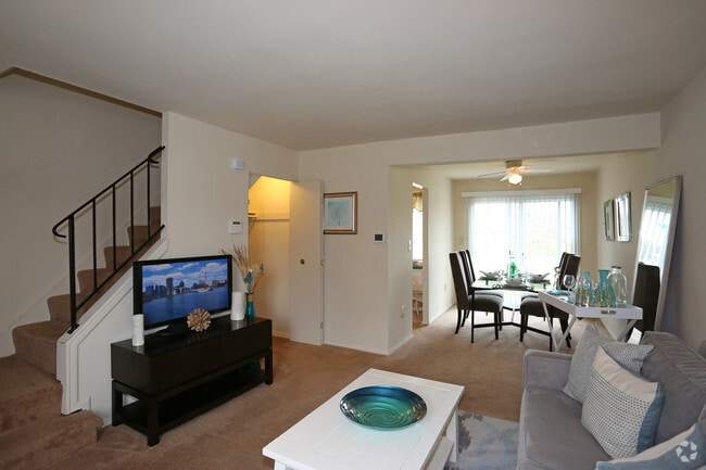 Interior Photo - Harbor Estates