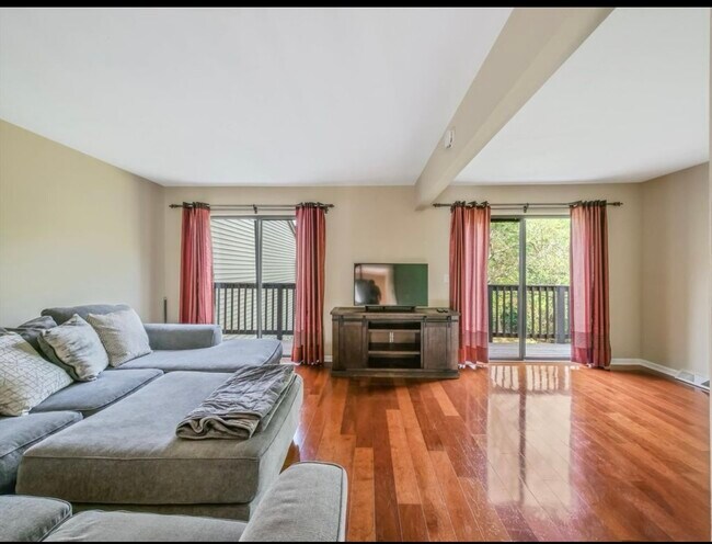 Foto del edificio - 3S325 Briarwood Dr