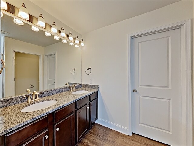 Building Photo - 5117 Jack Byrnes Dr