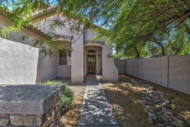 Foto del edificio - 2567 E Brooks St