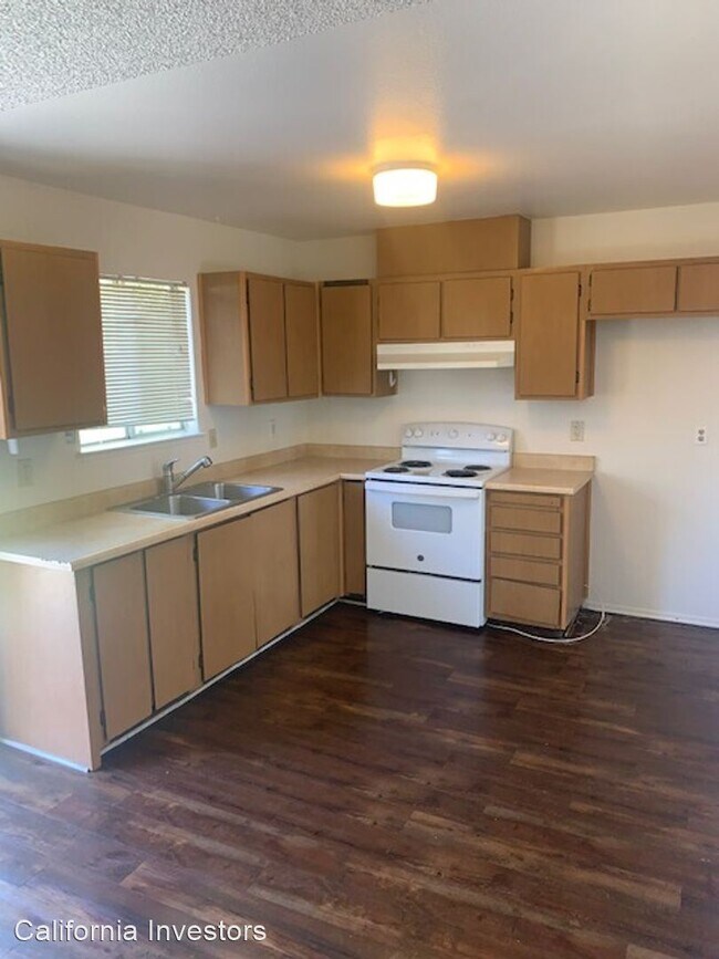 Building Photo - 3 br, 1 bath House - 6917 Duckling Way