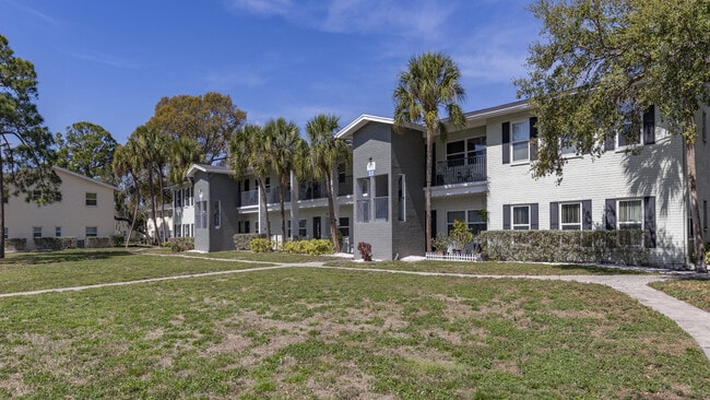 Building Photo - The Drake at St. Pete