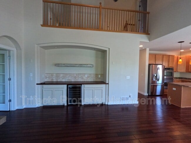 Building Photo - 2215 Harvest St