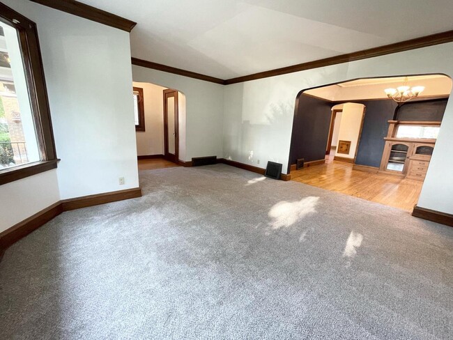 Living Room - 926 S 77th St