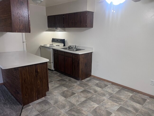 Building Photo - Forestview Ct. Apartments