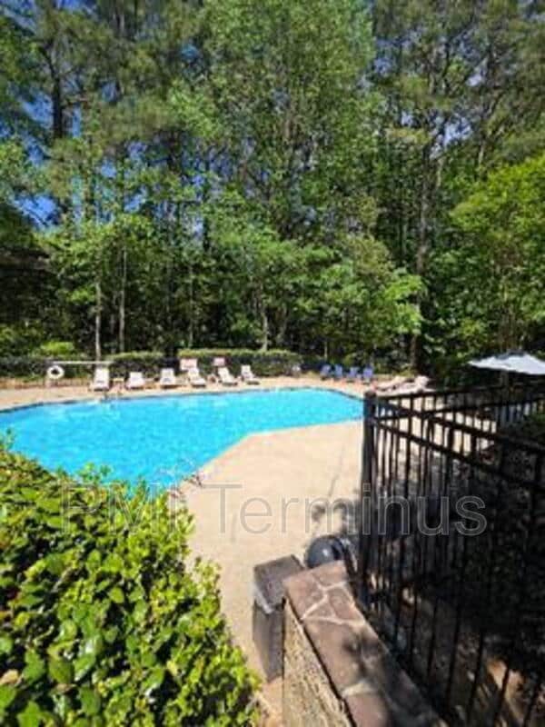 Building Photo - 2307 Cumberland Ct SE