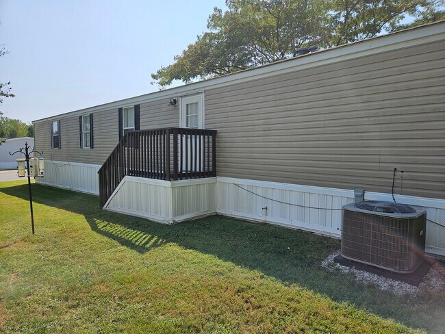 Foto del edificio - 38 Lynnwood Cir