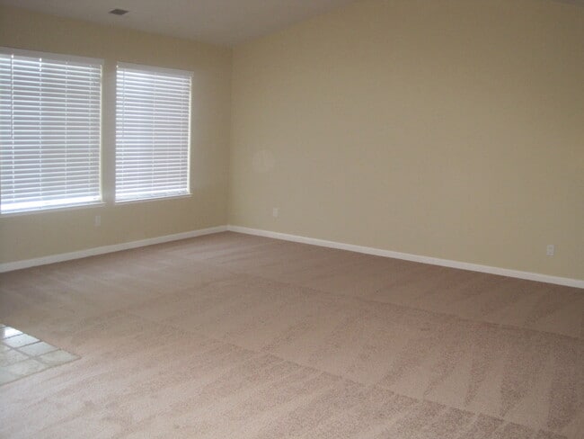 Building Photo - 3909 Dale Rd