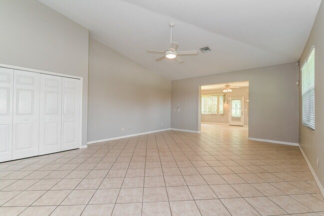 Foto del edificio - 12847 Timber Ridge Dr