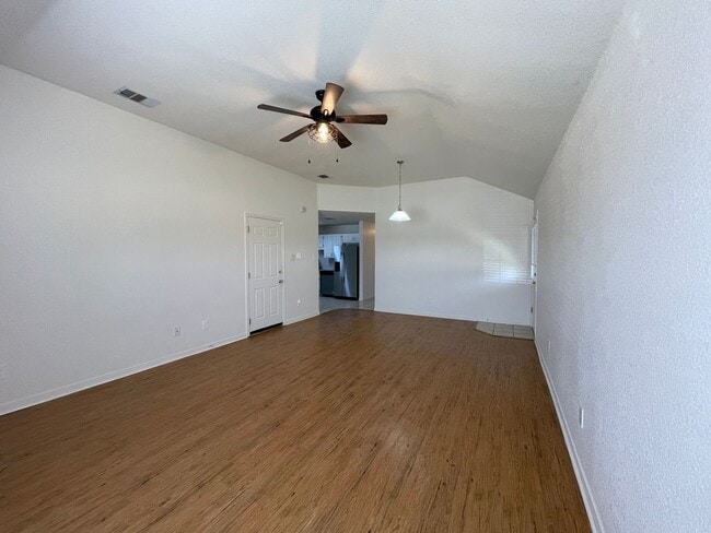 Building Photo - 2801 Edgefield St