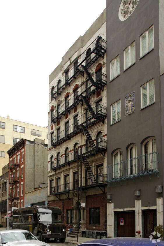 Foto del edificio - 26-28 Thompson St