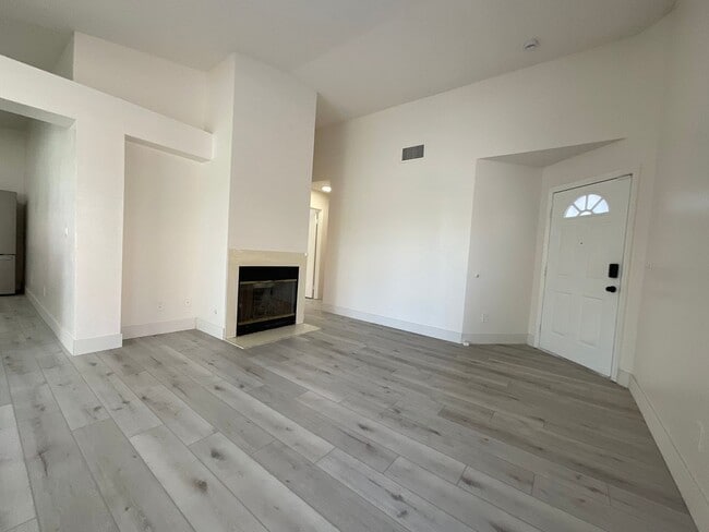 Building Photo - Single-family home 3 bedroom 2 bathroom located in the highly sought-after area of Chino Hills, CA.