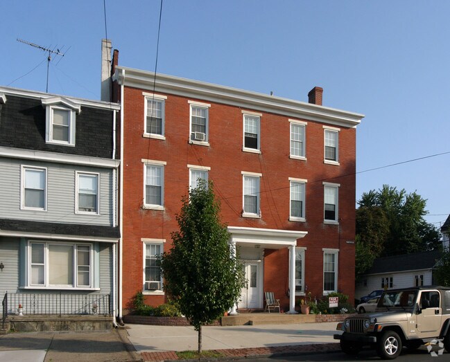 435 Radcliffe St Bristol, PA 19007 Rentals Bristol, PA