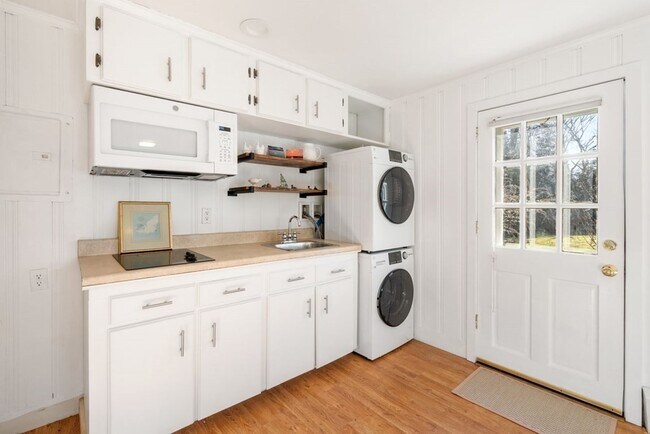 Building Photo - 3 Stanton Rd