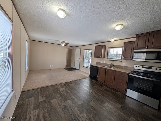 Foto del edificio - 235 Chaucer Ct