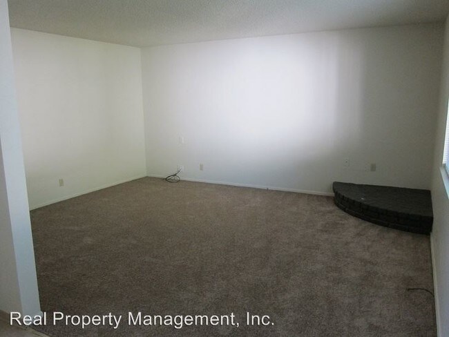 Building Photo - 2190 Athens Ave