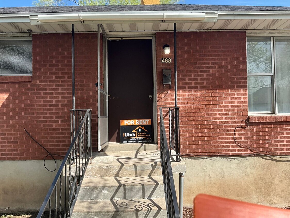 Foto principal - 484 38th St